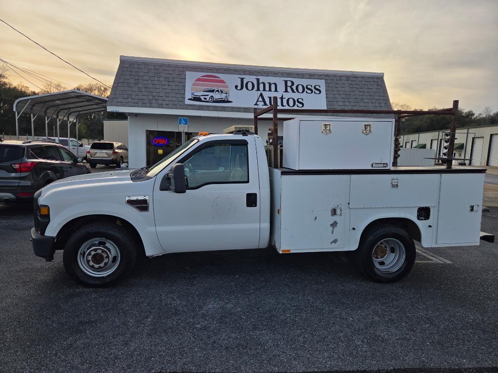 2008 Ford F-350 Super Duty Chassis Cab XL