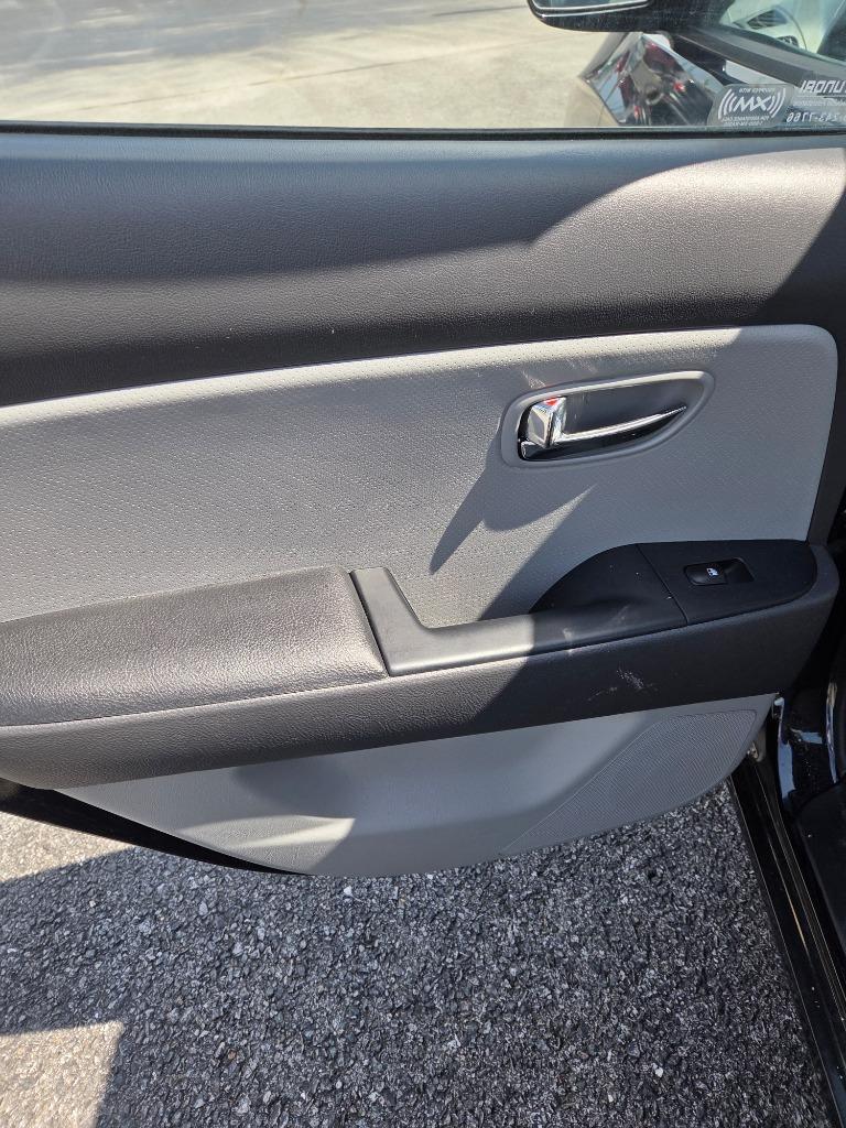 2010 Hyundai Elantra GLS - Photo 8