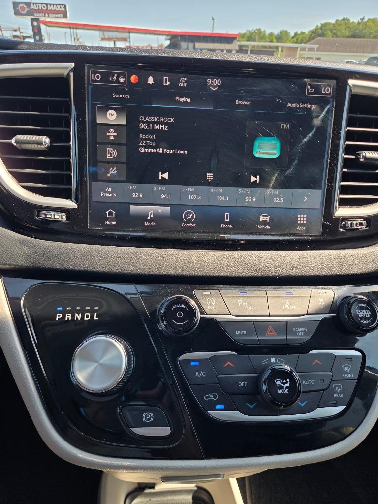 2023 Chrysler Pacifica Touring L - Photo 15