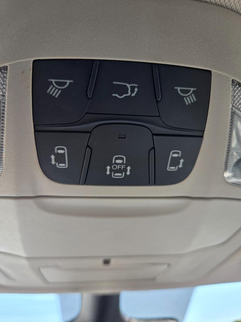 2023 Chrysler Pacifica Touring L - Photo 17