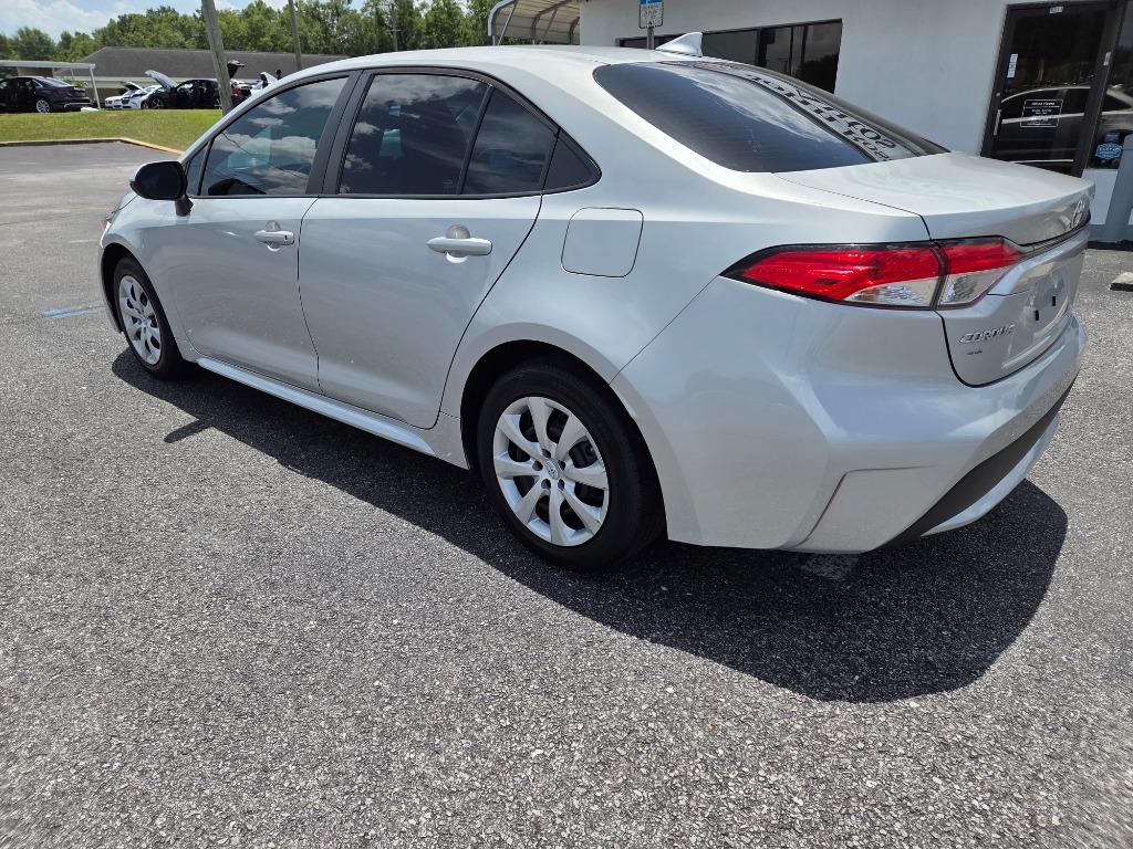 2022 Toyota Corolla LE - Photo 8