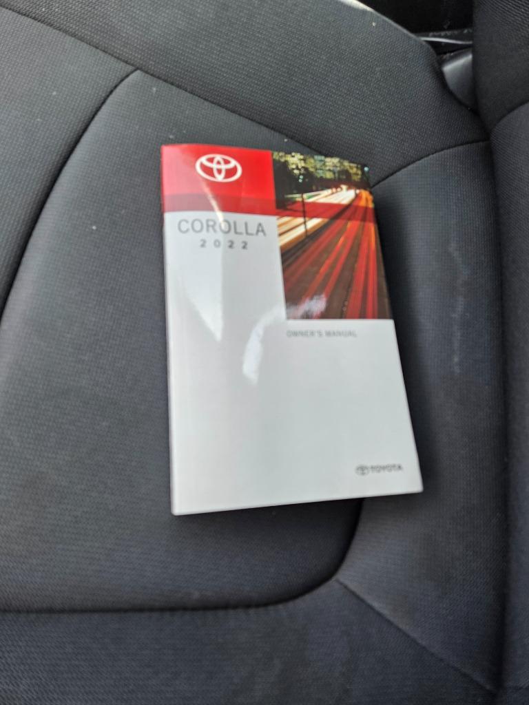 2022 Toyota Corolla LE - Photo 20