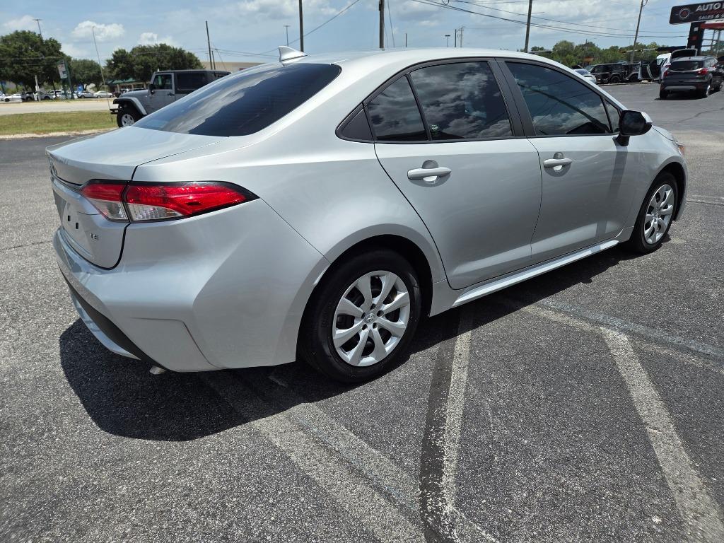 2022 Toyota Corolla LE - Photo 6
